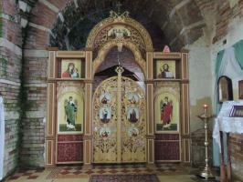  Царские врата для алтаря храма Рождества Христова села Мокрый Корь. Тульская область 14ноября 2015 года.