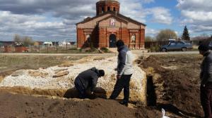 Строительство памятника Защитникам Отечества в селе Мокрый Корь.